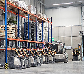 Crown li-ion forklifts at Voigt Logistik